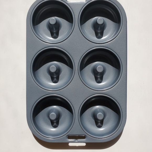 Donut Baking Set (Aprons, gloves, pan) - Picture 2 of 4